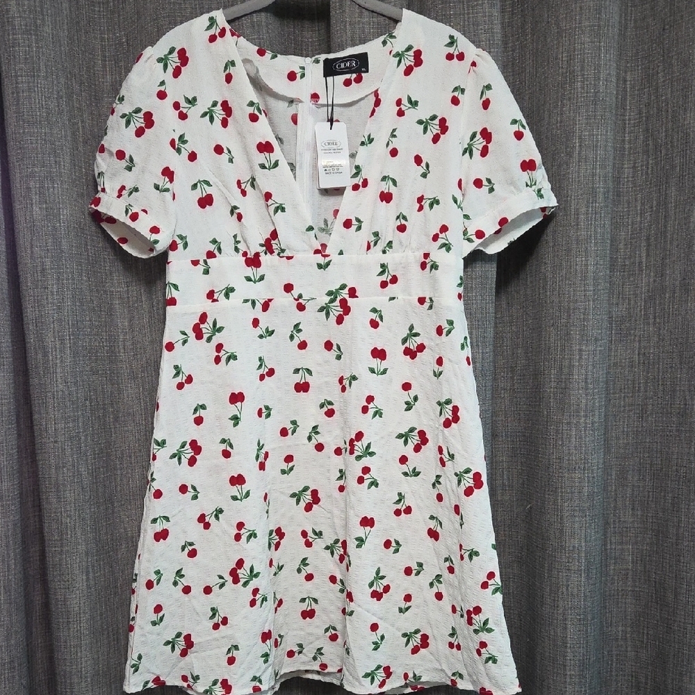 White Cherry print dress XL